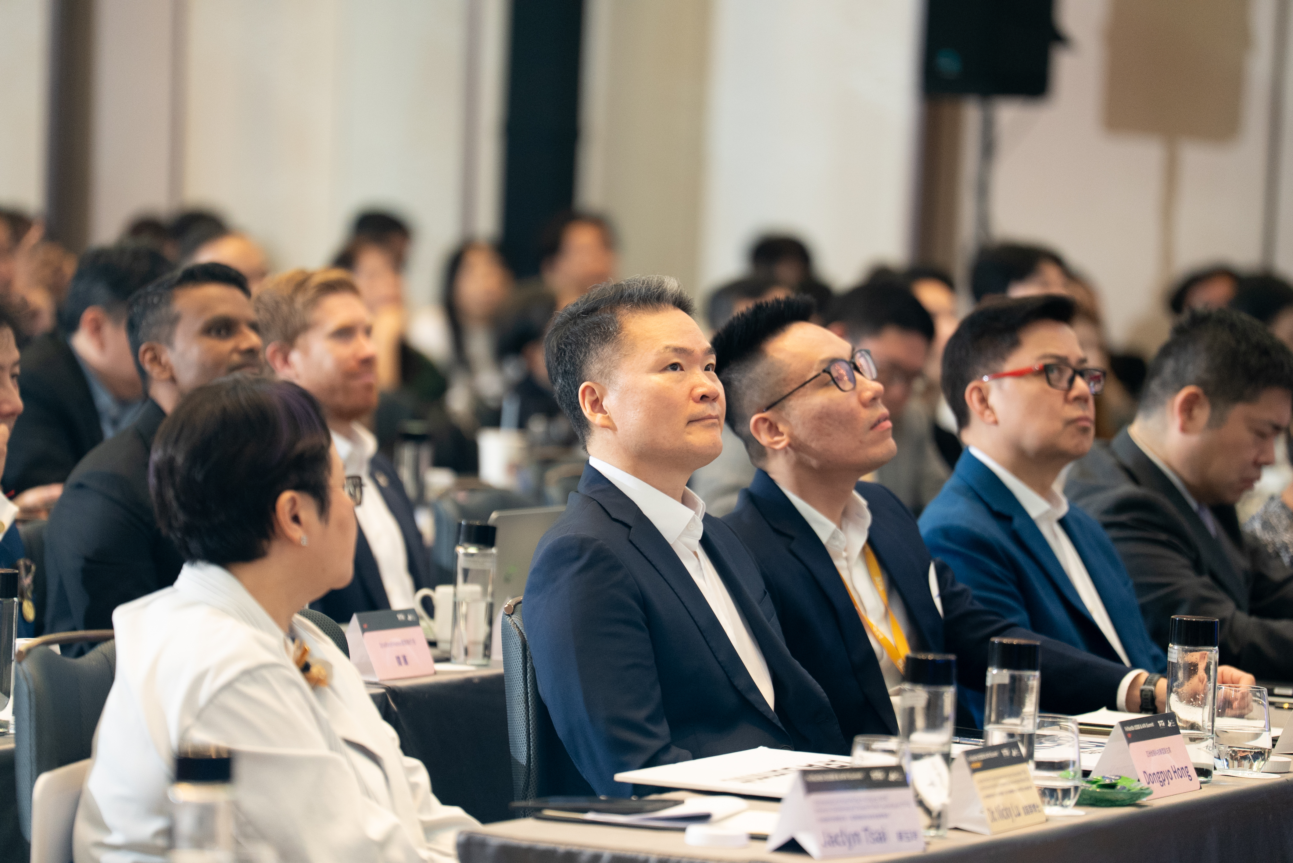 FinTechOn2026&Asia Summit 행사에 참석중인 홍동표대표 (맨앞줄 왼쪽에서 두번째).jpg